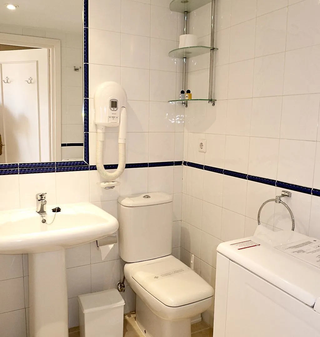 Clc Benal Beach Aparthotel Benalmádena 3*,