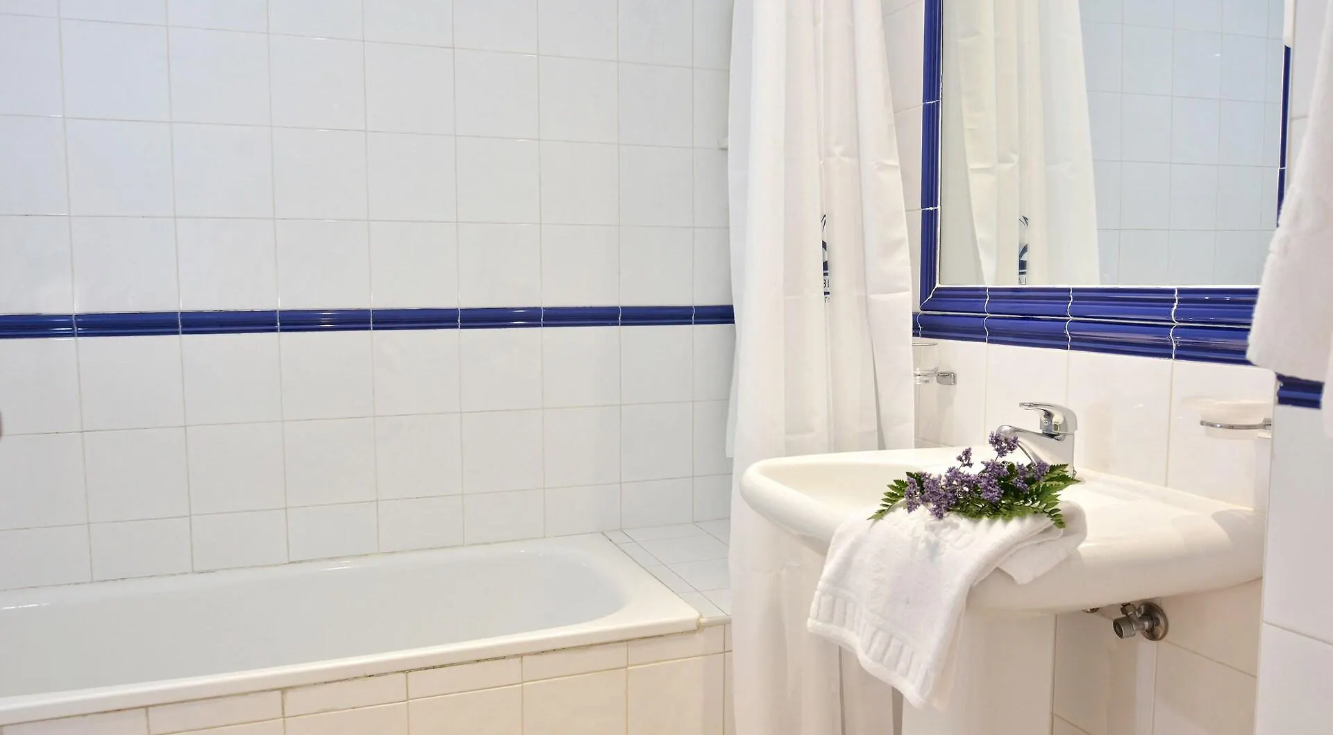 Clc Benal Beach Aparthotel Benalmádena